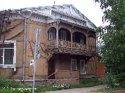 Вологодская область, г. Великий Устюг, дом с балконом